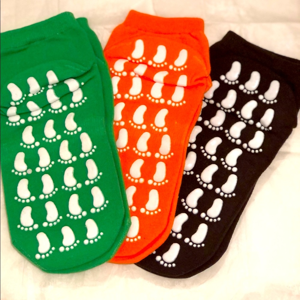 NWOT-Pack of three Pilates/Yoga Socks 🧘